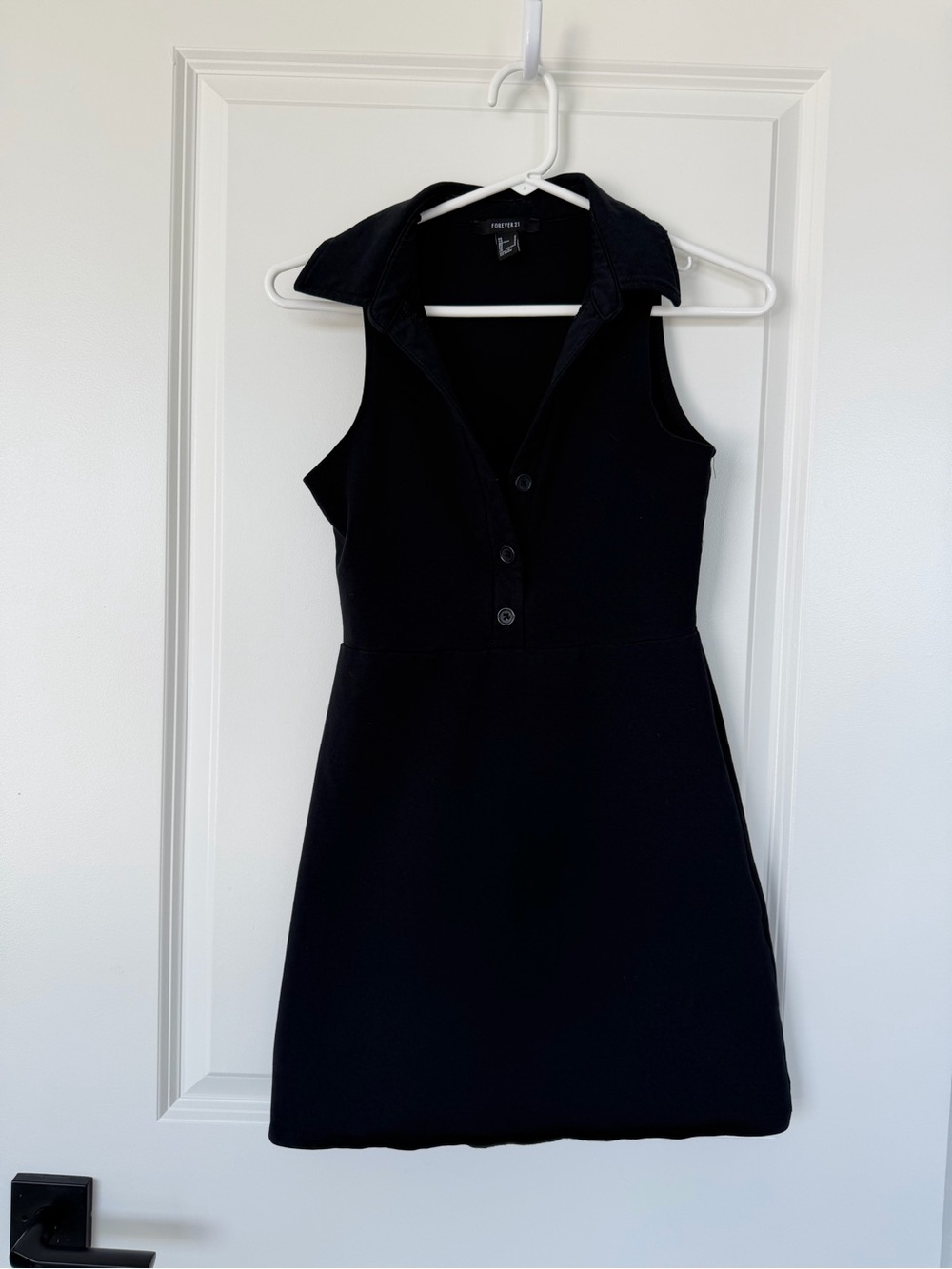 Forever 21 Sleeveless Black Collared Dress